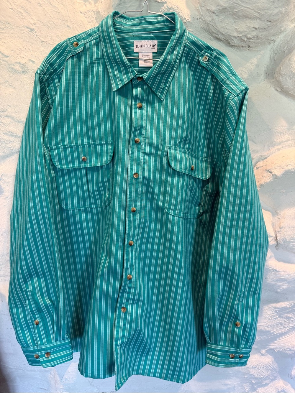 Vintage John Blair Men’s 3XL Long Sleeved Button Shirt. Casual, front pockets.